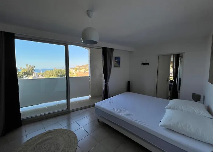 Marine De Sant'ambroggio Apartamento